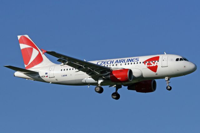 Airbus A319 (OK-NEM)