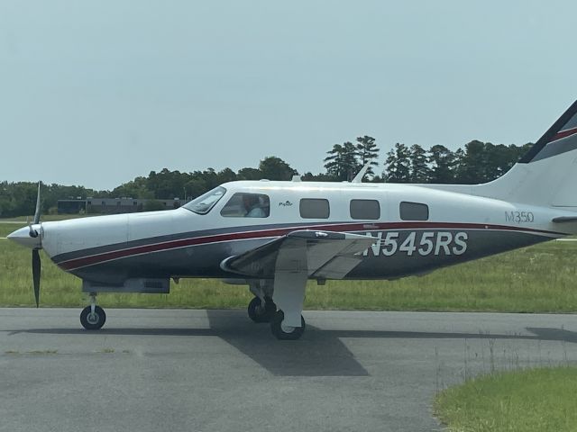 Piper Malibu Mirage (N545RS) - Departing to FXE.