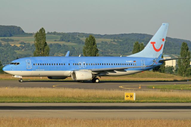 Boeing 737-800 (D-AHFT)