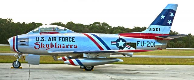 North American F-86 Sabre (NX86FR)