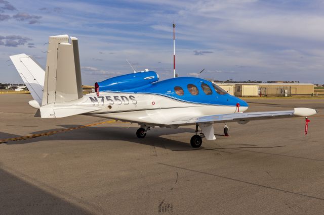 Cirrus Vision SF50 (N755DS) - Cirrus Vision SF50 G2 (N755DS) parked at Wagga Wagga Airport, after making an emergency landing.br /br /The aircraft was scheduled to make a fuel stop in Wagga Wagga, however the aircraft encountered a technical issue while on final approach and aborted landing, heading west before heading back to Wagga Wagga with emergency services on standby at the assembly point. the aircraft landed on the second attempt and taxied to the freight/ambulance bay. 