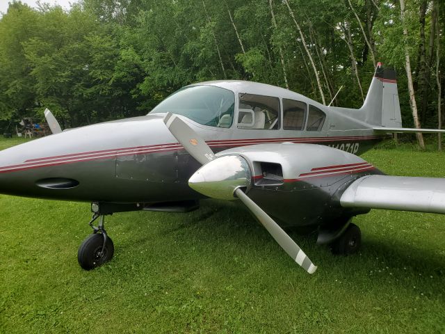 Piper Apache (N1071P)