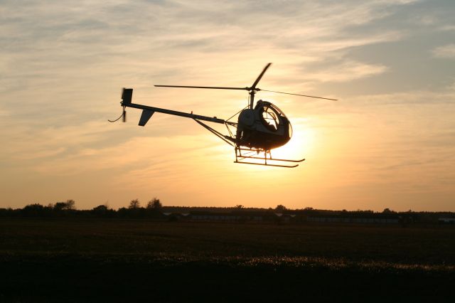 SCHWEIZER 269 (N137JS)