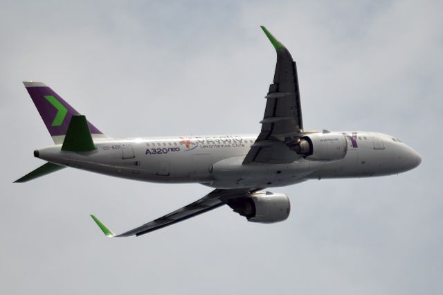 Airbus A320 (CC-AZD)