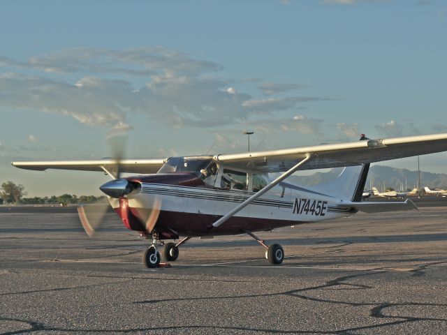 Cessna Centurion (N7445E)