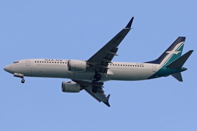 Boeing 737 MAX 8 (9V-MBB)