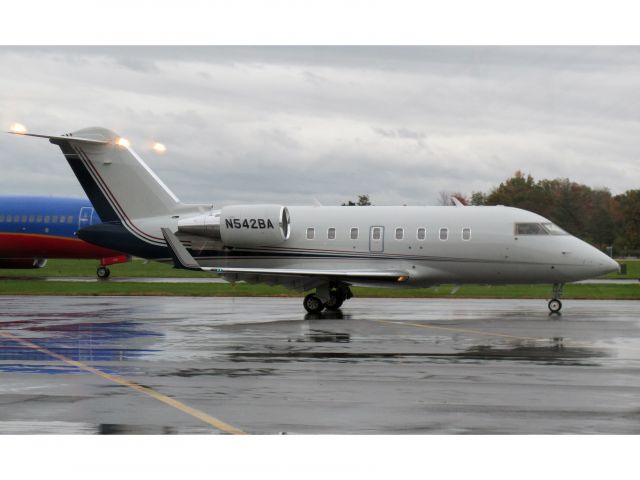 Canadair Challenger (N542BA)