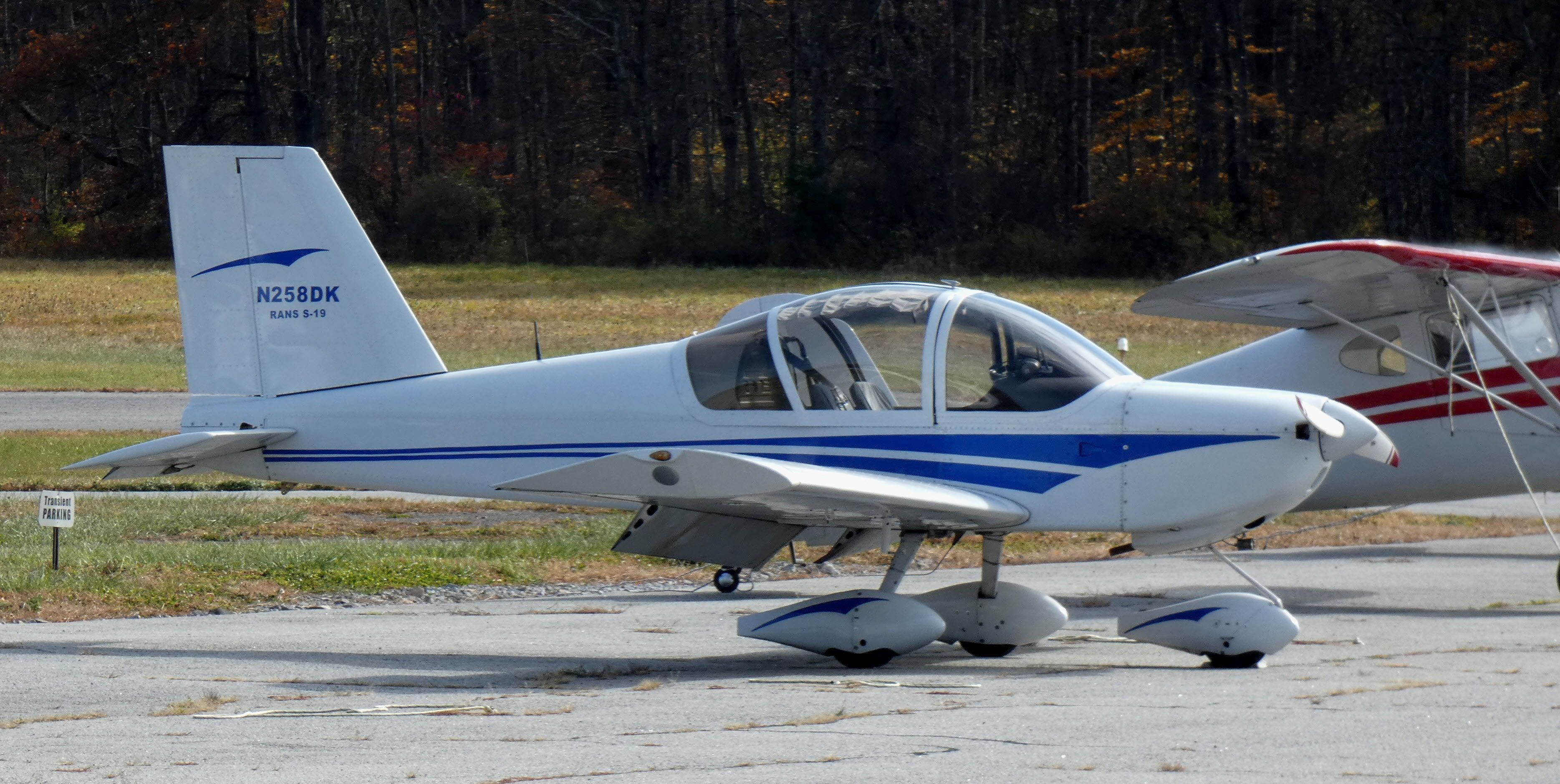 RANS S-19 Venterra (N258DK) - Got ya here too!  A 1998 Allyn Kaste Rans S-19 Venterra Experimental aircraft in the Autumn of 2024.