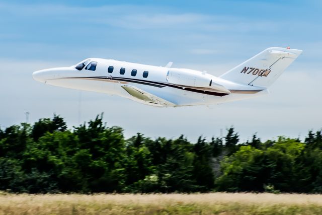 Cessna Citation CJ1 (N70GM) - Watching the local traffic during the FIFI event 5/21/17