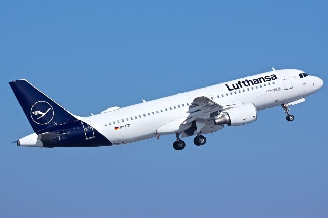 Airbus A320 (D-AIZC)