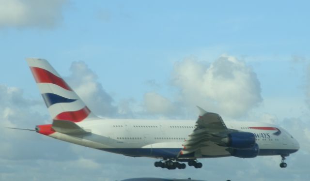 Airbus A380-800 (G-XLEG)