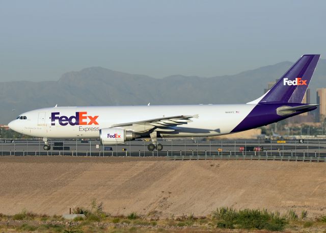 Airbus A300F4-600 (N680FE)