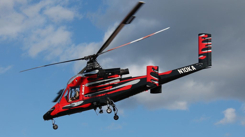 KAMAN K-Max (N10KA) - Taking off during the 2021 Simsbury Fly-In.
