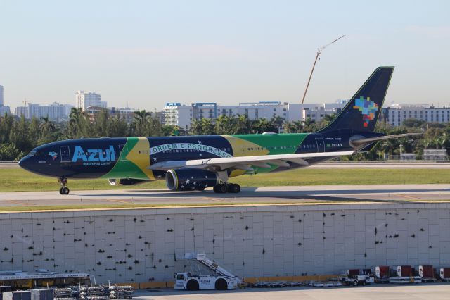 Airbus A330-200 (PR-AIV)