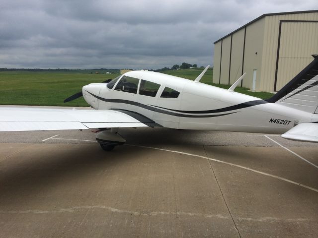 Piper Cherokee (N4520T)