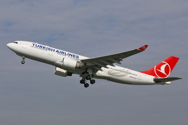 Airbus A330-200 (TC-JIS) - THY1994 to Istanbul