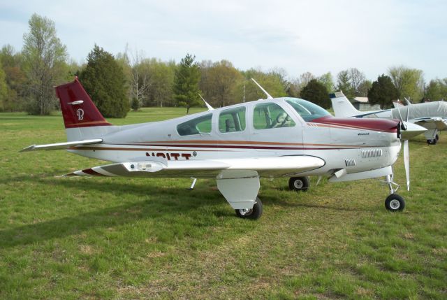 Beechcraft Bonanza (33) (N61TT)