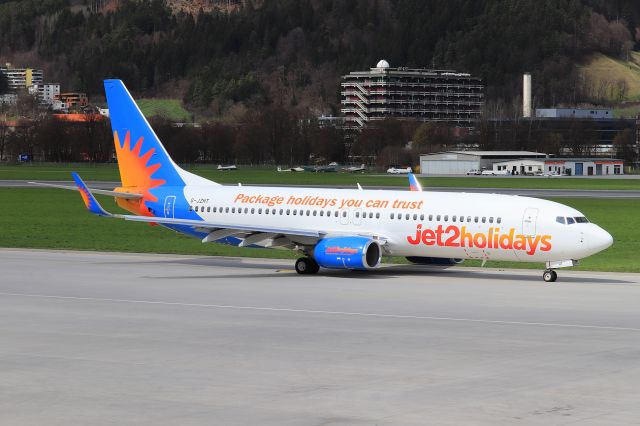 Boeing 737-800 (G-JZHT)