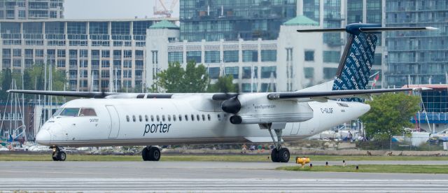 de Havilland Dash 8-400 (C-GLQF)