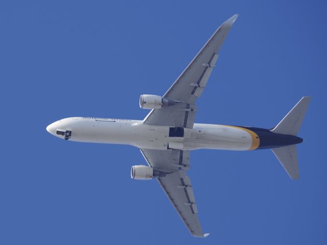 BOEING 767-300 (N335UP)