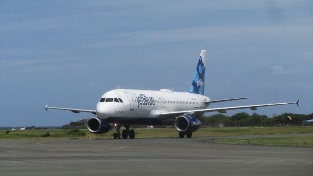 Airbus A320 (N527JL)