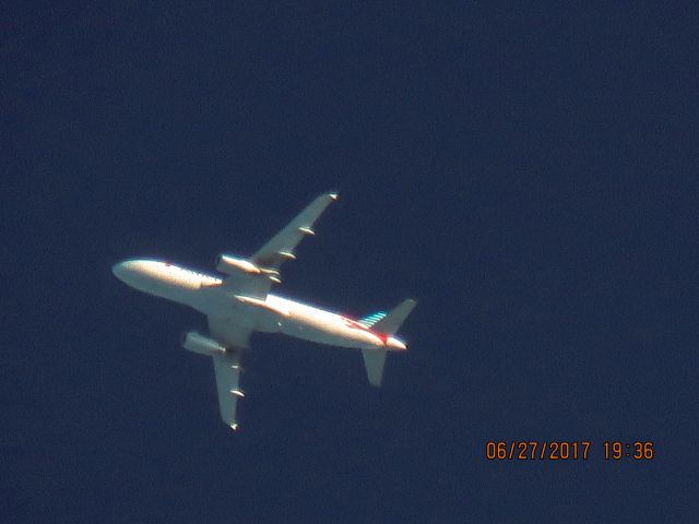 Airbus A320 (N664AW)