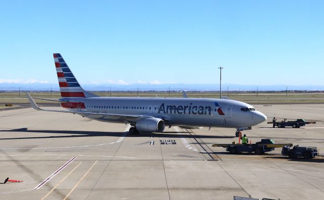 Boeing 737-800 (N983NN) - KSMF - My jet arriving from Phoenix,AZ and will be returning back to Phoenix after I board. This 737-8 has IFE and was this 1st time Ive flown in over 2 years and my 1st flight on American Airlines. Seat 8A was difficult to film from as tall as I am the windows are a bit low. We had high winds this day at SMF and a very choppy flight all the way over the Sierra Nevada Mtn range, and no in-flights snacks or drinks as too bumpy. The air smoothed out over Area 51 ...err I mean near Beatty Nevada and I was able to see Creech AFB from the air. Clouds covered most of the way from LAS to PHX and I was able to see a Prime Air 767 fly below us 1000ft and snapped 3 pics. Weather cleared below and the landing on Runway 26 was perfect with a few snaps Ill post later.