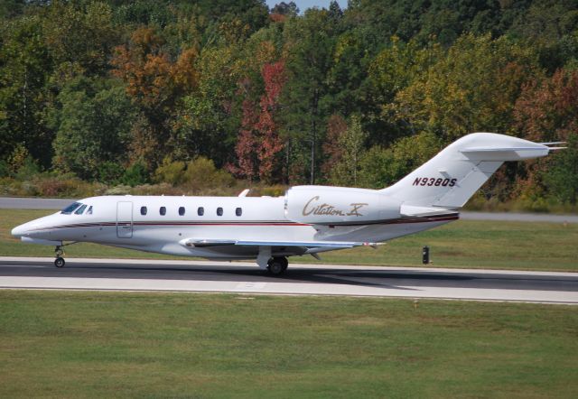 Cessna Citation X (N938QS) - Rolling 20 - 10/15/10