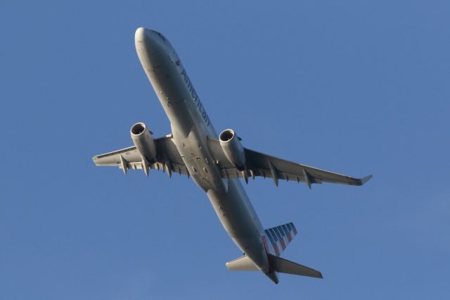 Airbus A321 (N138AN) - AAL1868 departure to KDFW