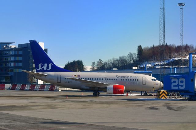 BOEING 737-600 (LN-RPE) - SAS Boeing 737-683 LN-RPE in Bergen 