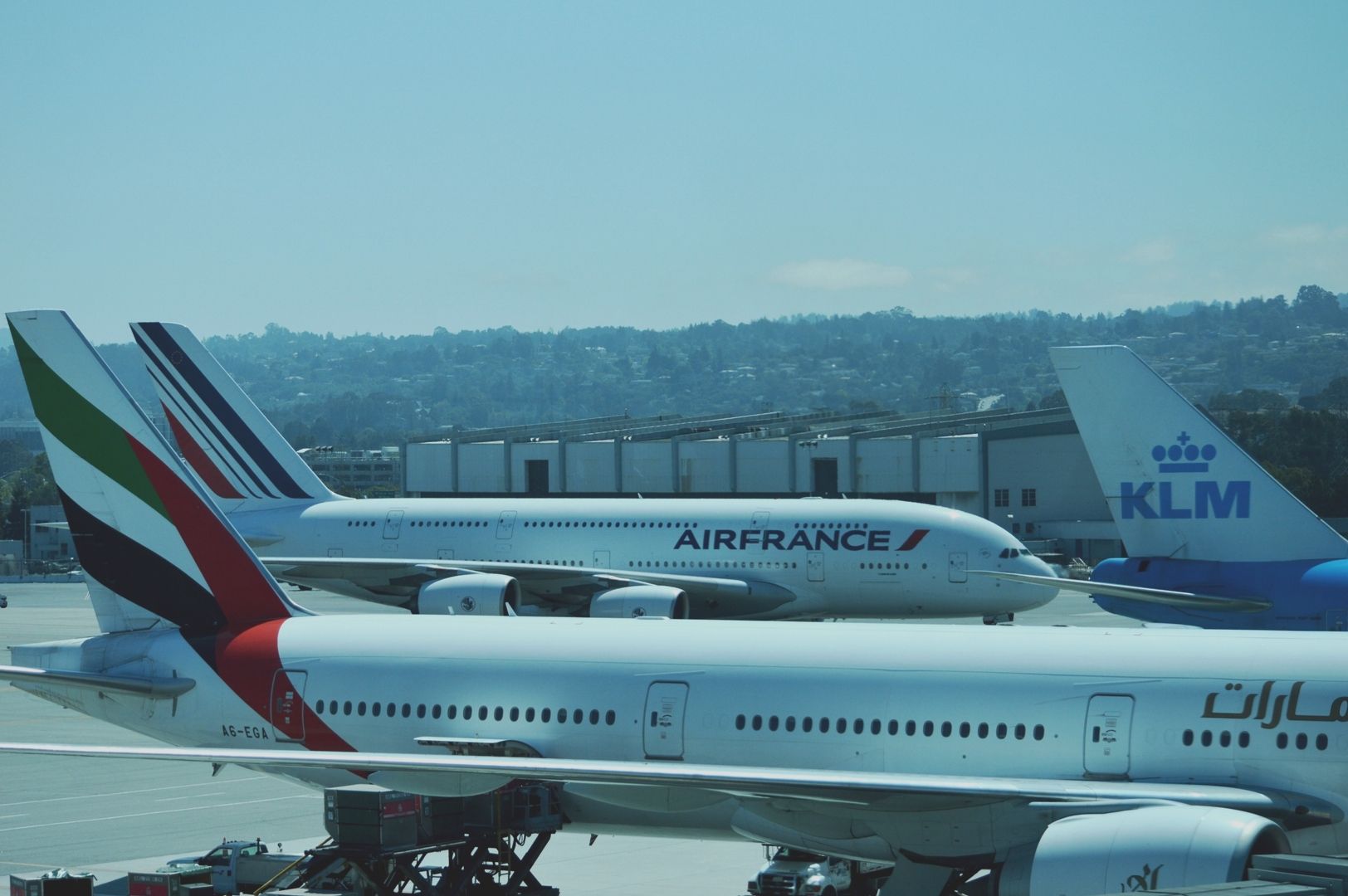 — — - B777, B747, A380 