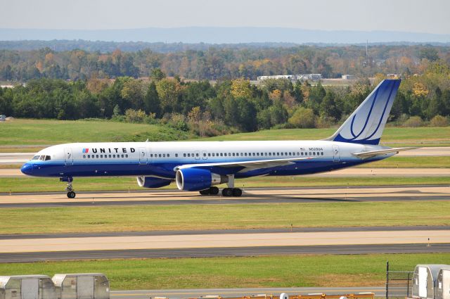 Boeing 757-200 (N528UA) - Seen at KIAD on 10/11/2010.