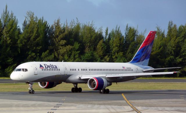 Boeing 757-200 (N666DN)