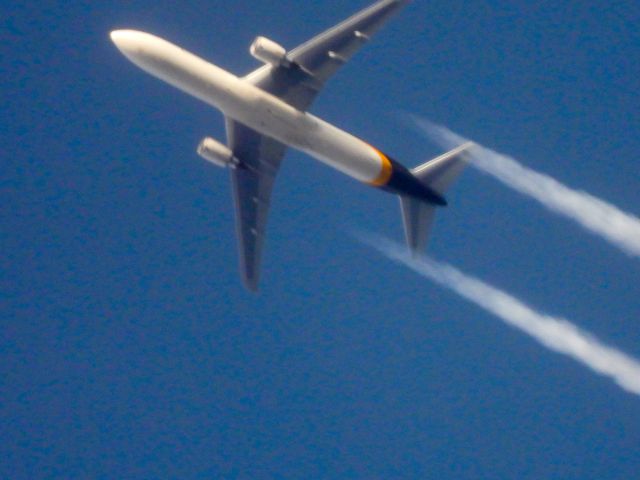 BOEING 767-300 (N383UP) - UPS2916br /SDF-LGBbr /11/26/2024