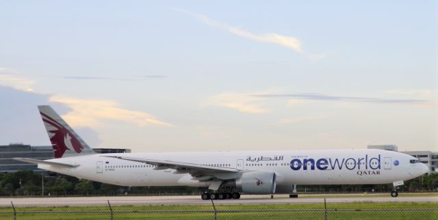 Airbus A330-300 (A7-BAG)