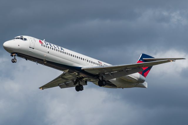 Boeing 717-200 (N988AT)