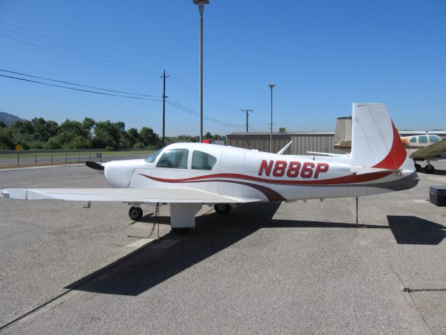 Mooney M-20 (N886P) - At Corona Airport