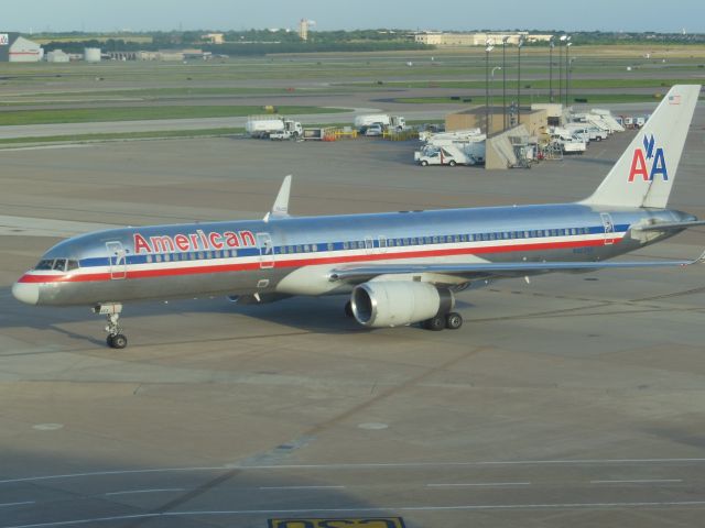 Boeing 757-200 (N623AA) - American Airlines (AA) N623AA B757-223 [cn24581]br /Dallas-Fort Worth (DFW). American Airlines flight AA971 taxis for departure to San Jose (SJO). This classic bare metal livery, first deployed in the late 1960’s was replaced by a new white livery in 2013 following the merger with US Airways. After completing 26,698 cycles this aircraft’s last revenue flight was in November 2014, since when it has been stored at Roswell (ROS).br /Taken from the Terminalbr /2014 06 08  a rel=nofollow href=http://alphayankee.smugmug.comhttps://alphayankee.smugmug.com/a