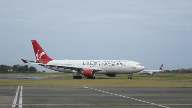 Airbus A330-200 (G-VWND)