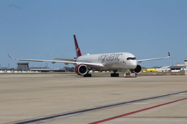 Airbus A350-1000 (G-VDOT)