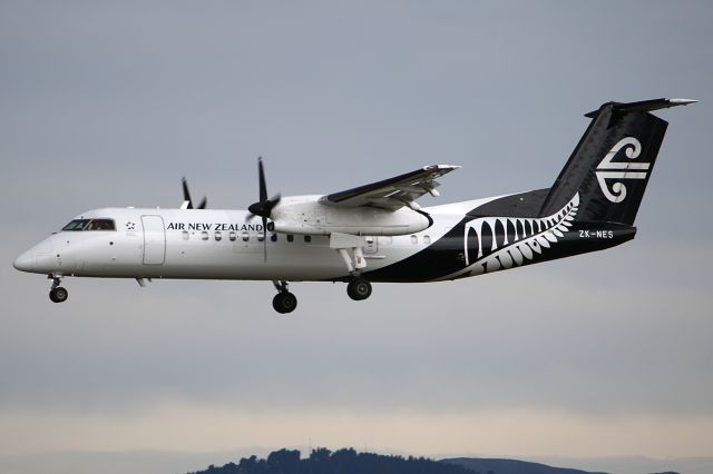 de Havilland Dash 8-300 (ZK-NES) - on 18 December 2016