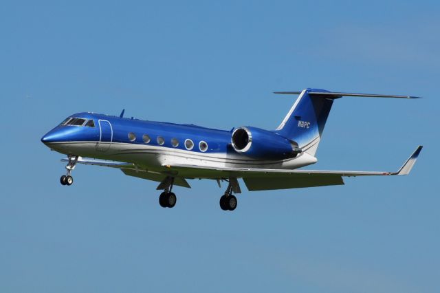 Gulfstream Aerospace Gulfstream IV (N6PC) - on finals at Dublin, Ireland 29/07/2016