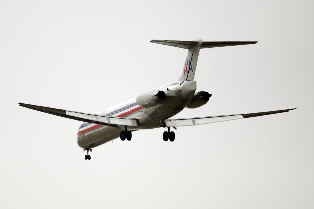 McDonnell Douglas MD-83 (N9628W)