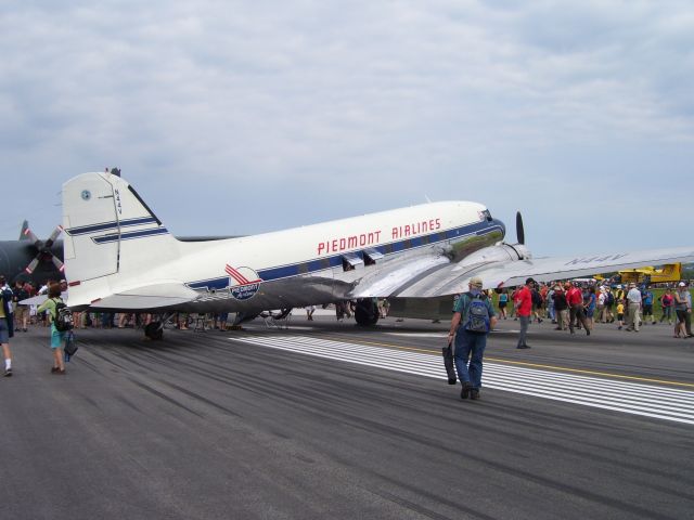 Douglas DC-3 (N44V) - On static display at the Quebec City Airshow 2008