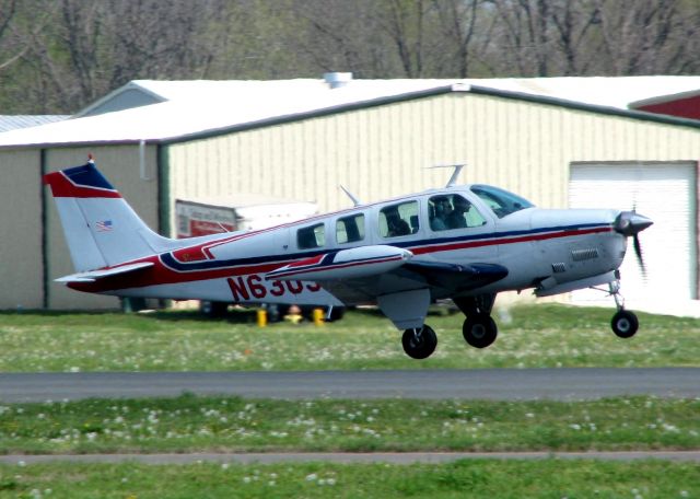 Beechcraft Bonanza (36) (N630JL) - Lifting off Rwy 14 at Downtown Shreveport.