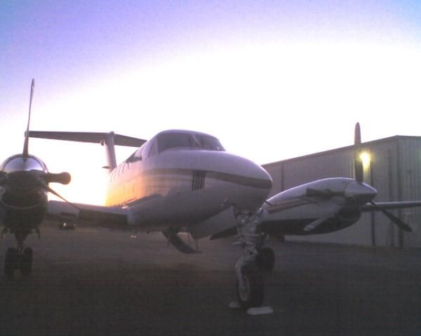 Beechcraft Super King Air 200 (N71RG)