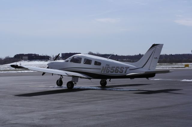 Piper Cherokee (N656ST)