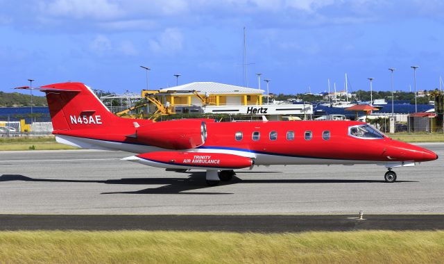 Learjet 35 (N45AE)