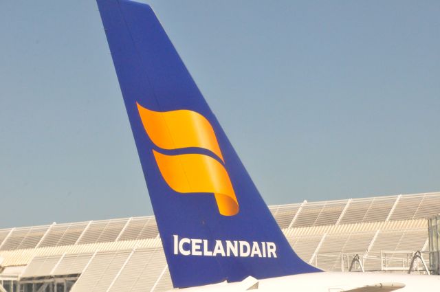 — — - Icelandair in Munich, 1 August 2013