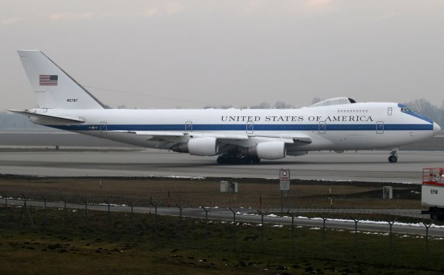 Boeing 747-200 (74-0787)